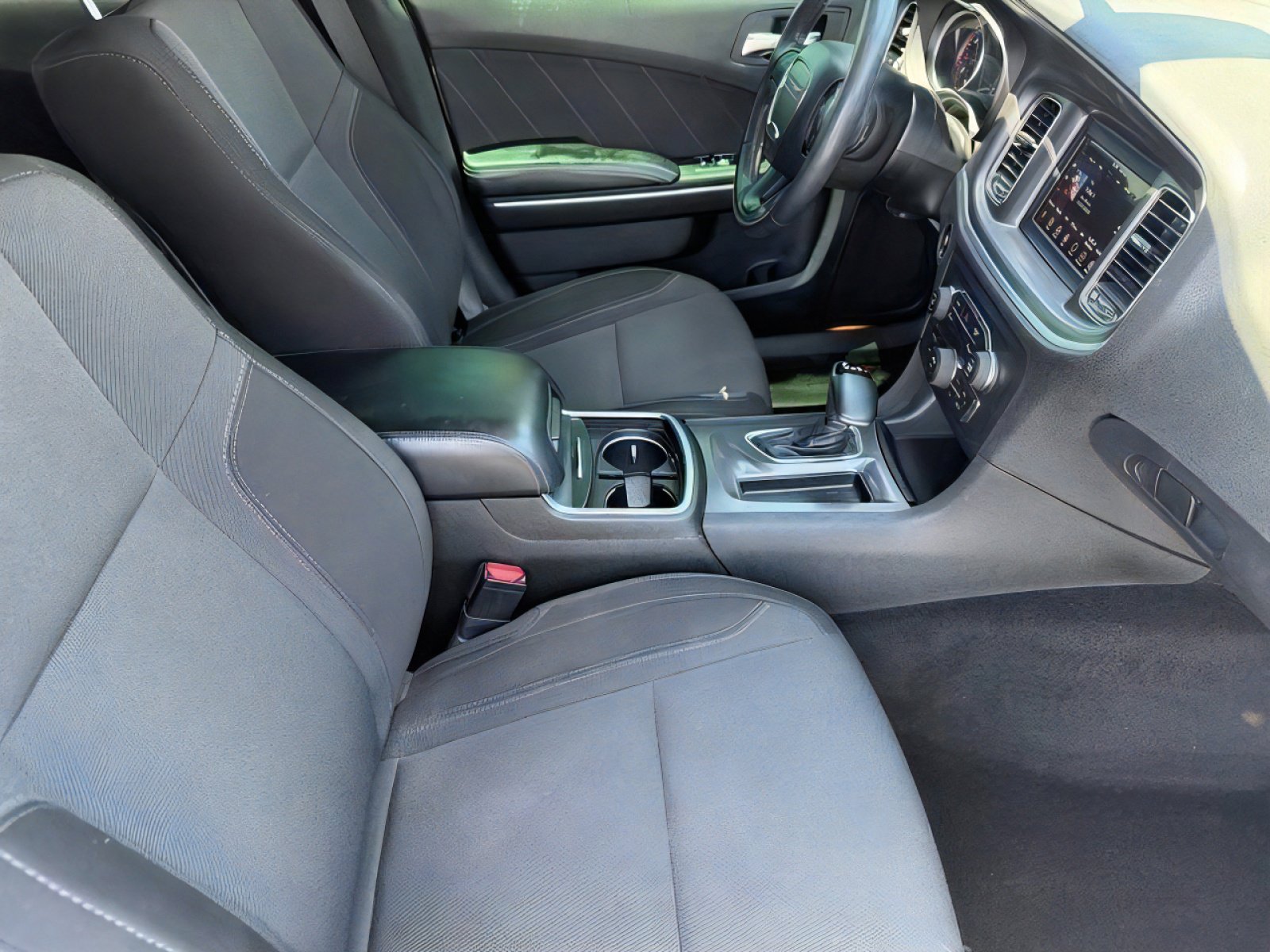 Used 2019 Dodge Charger SXT RWD image 11