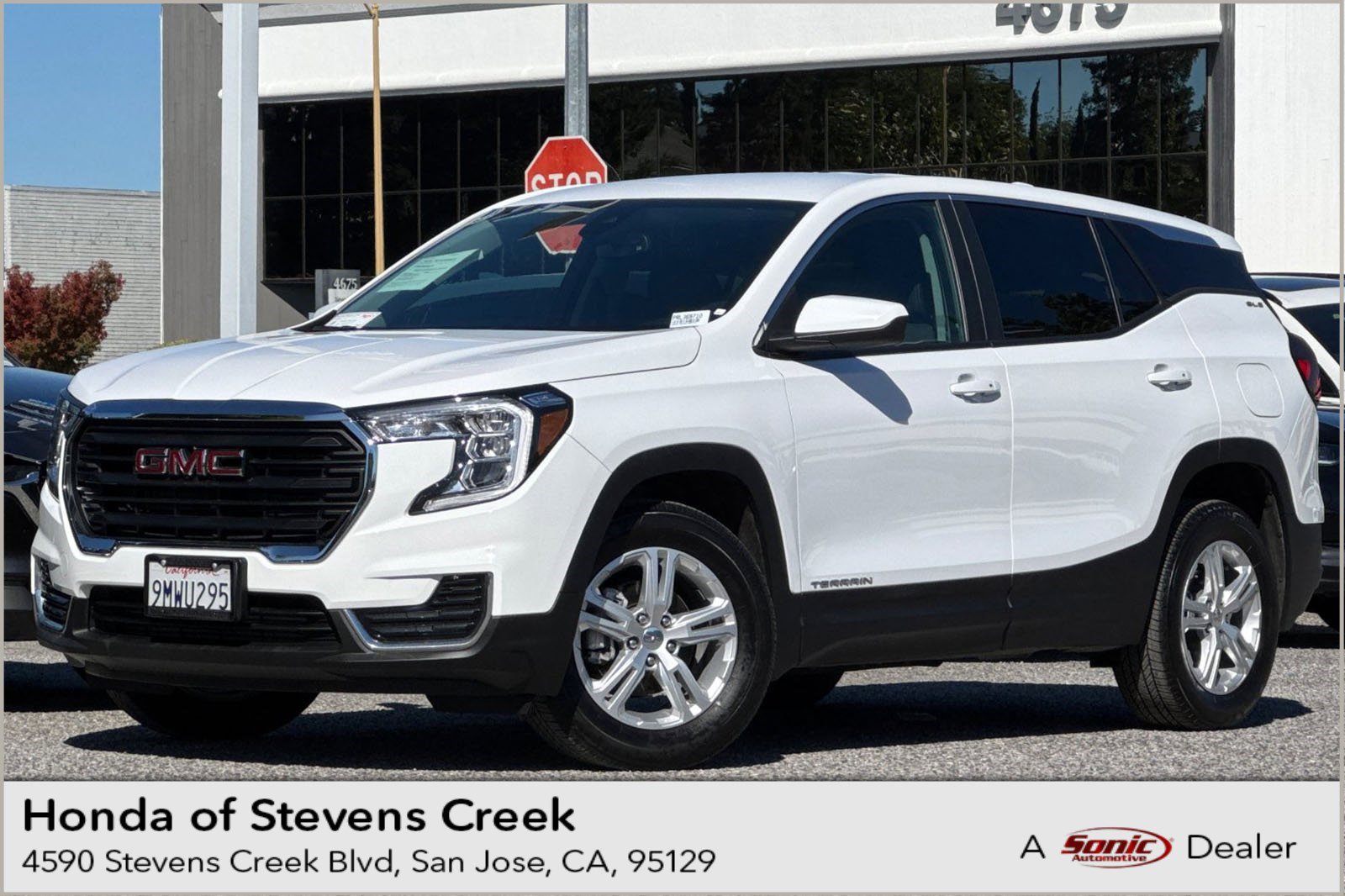 Used 2024 GMC Terrain SLE
