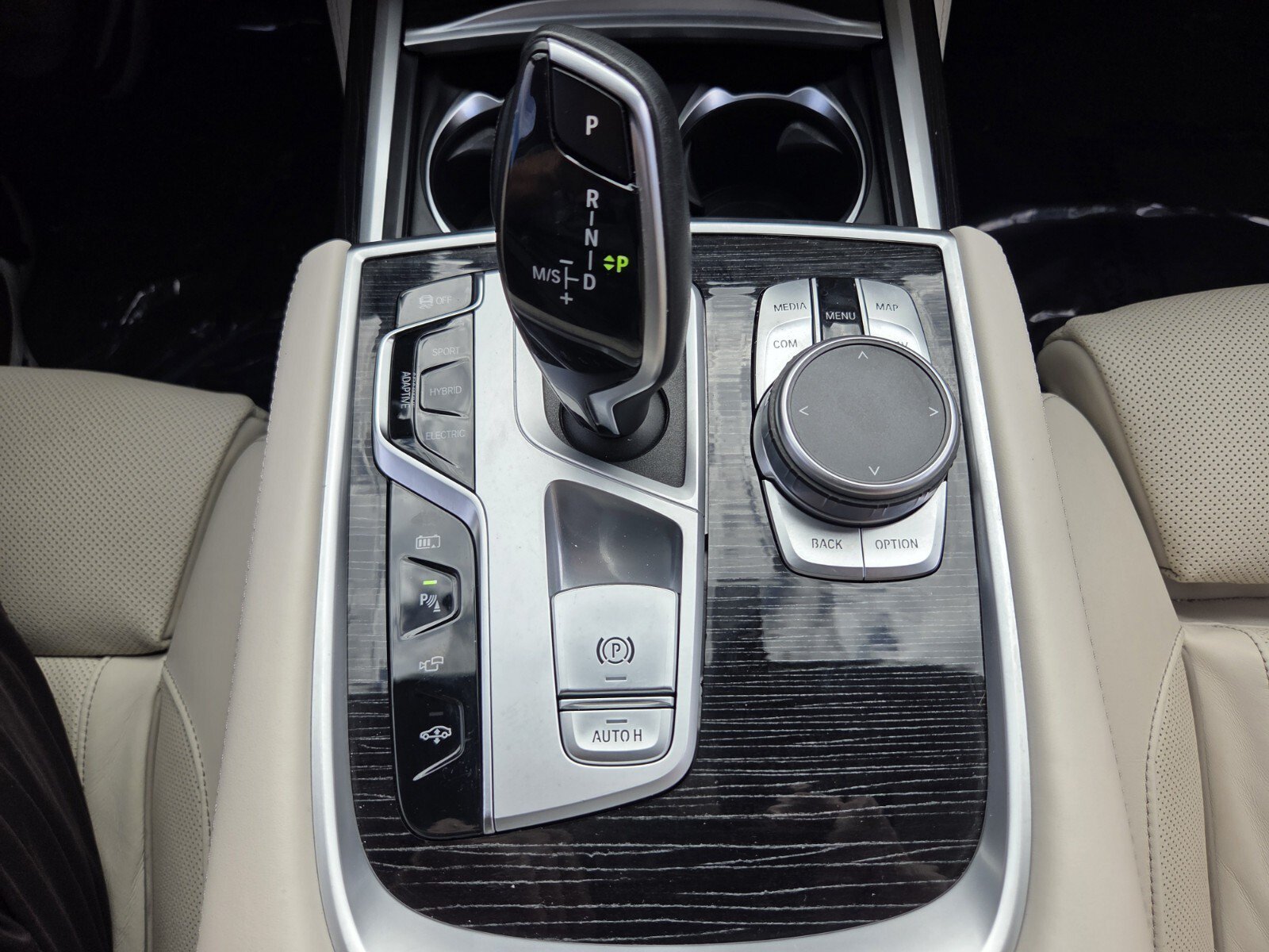 Used 2022 BMW 745e xDrive w/ M Sport Package AWD/4WD image 26