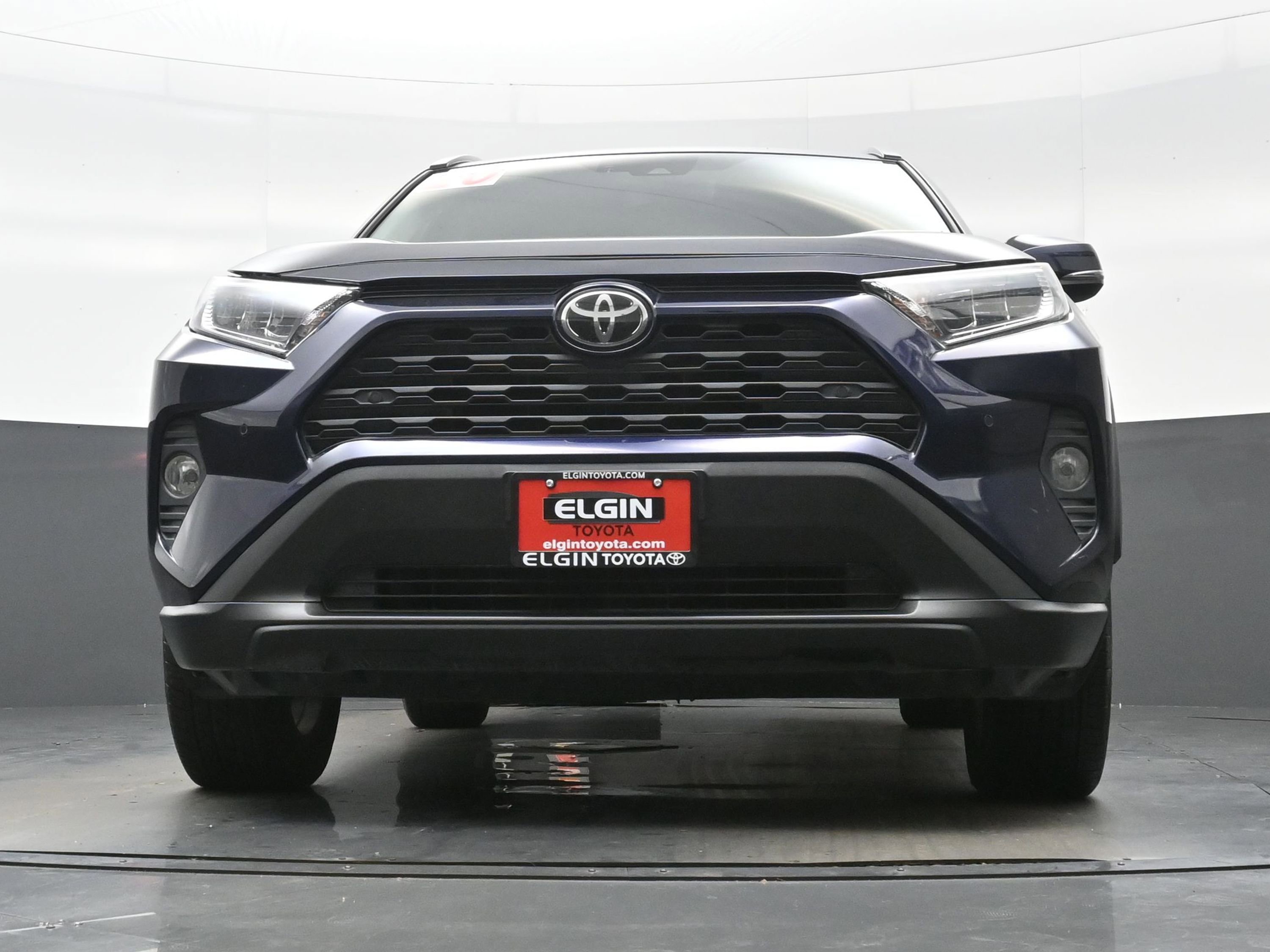 Used 2020 Toyota RAV4 XLE Premium FWD image 27