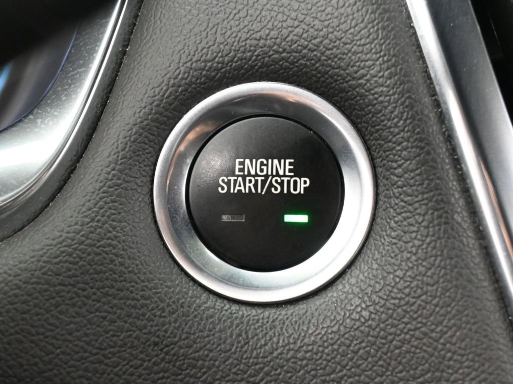 Used 2023 Chevrolet Traverse LT image 18