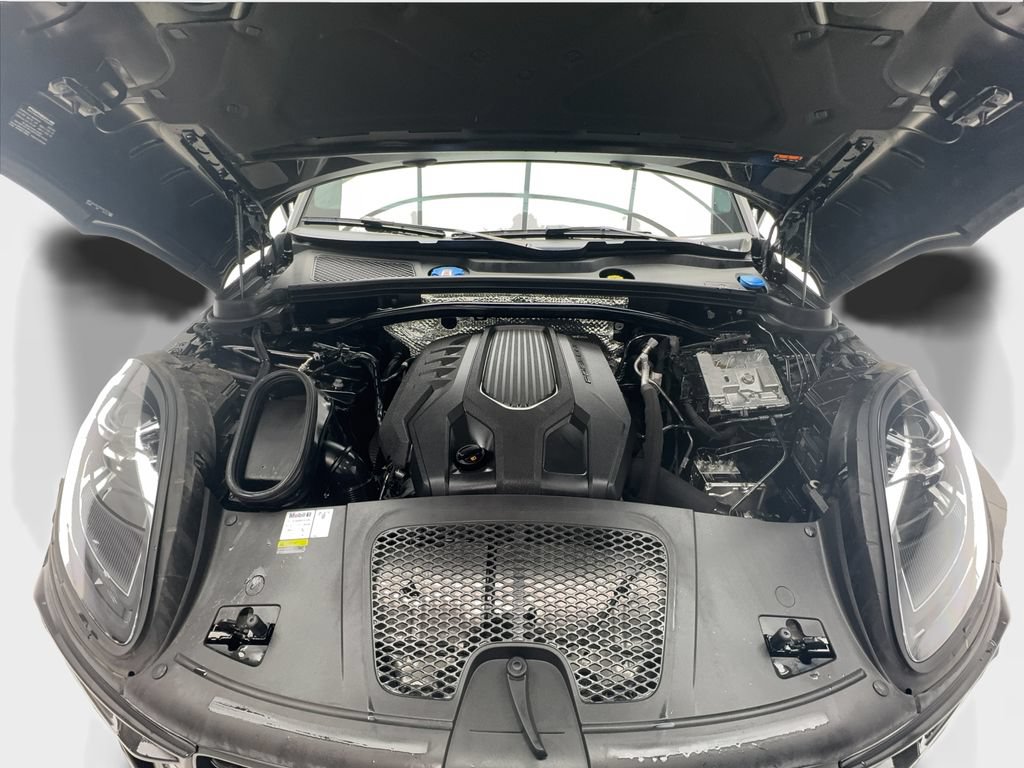 Used 2022 Porsche Macan AWD/4WD image 12