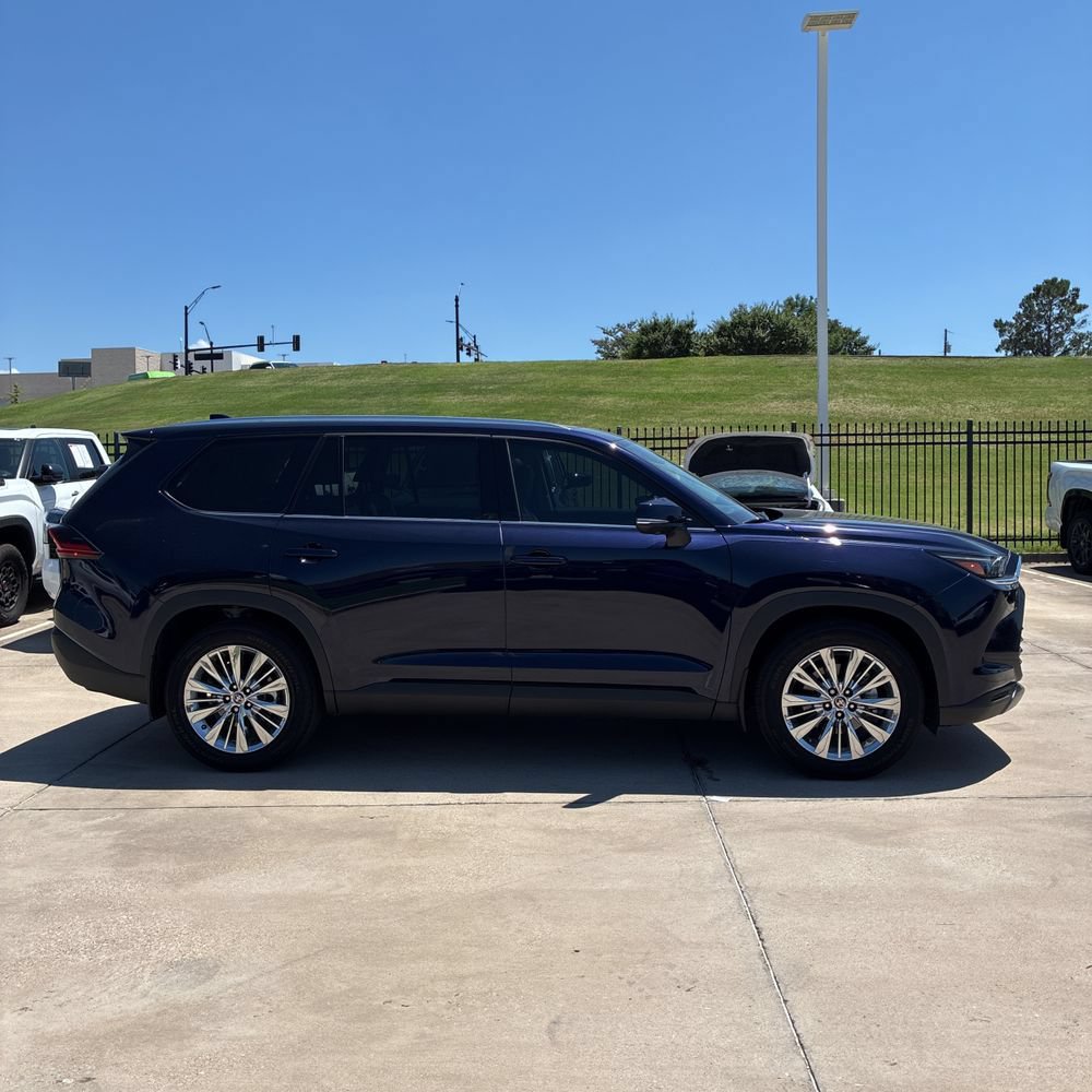Certified 2026 Toyota Grand Highlander AWD image 4