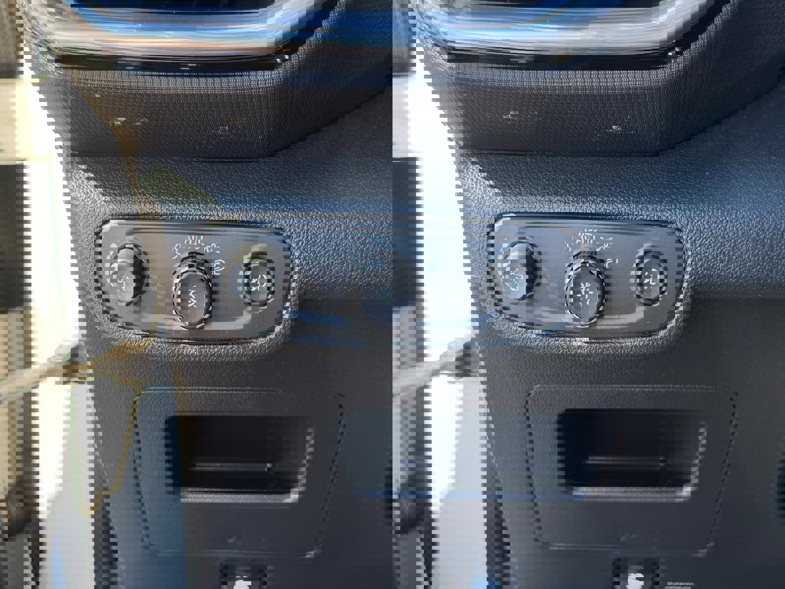 Used 2022 Chevrolet TrailBlazer LT w/ Confidence II Package image 21