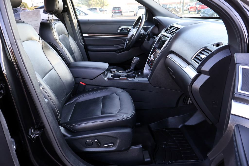 Certified 2017 Ford Explorer Limited AWD/4WD image 21