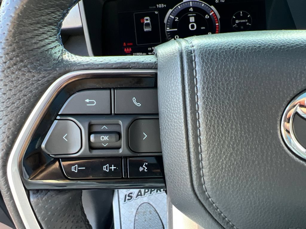 Used 2025 Toyota Tundra Platinum AWD/4WD image 25