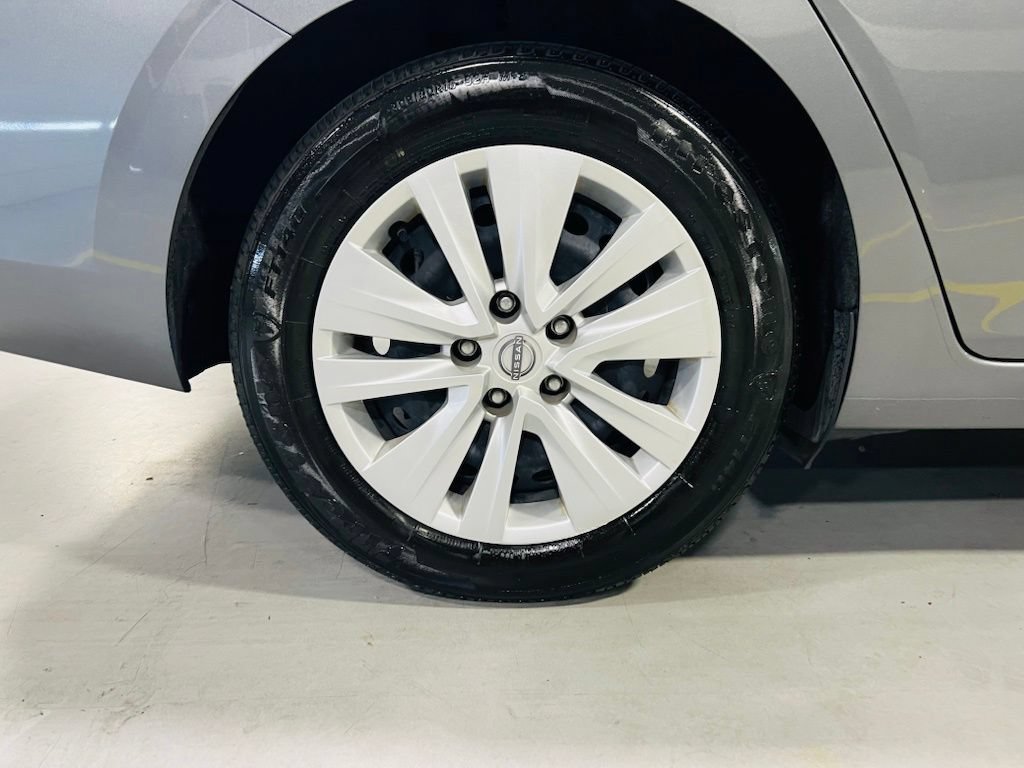 Used 2025 Nissan Sentra S FWD image 10