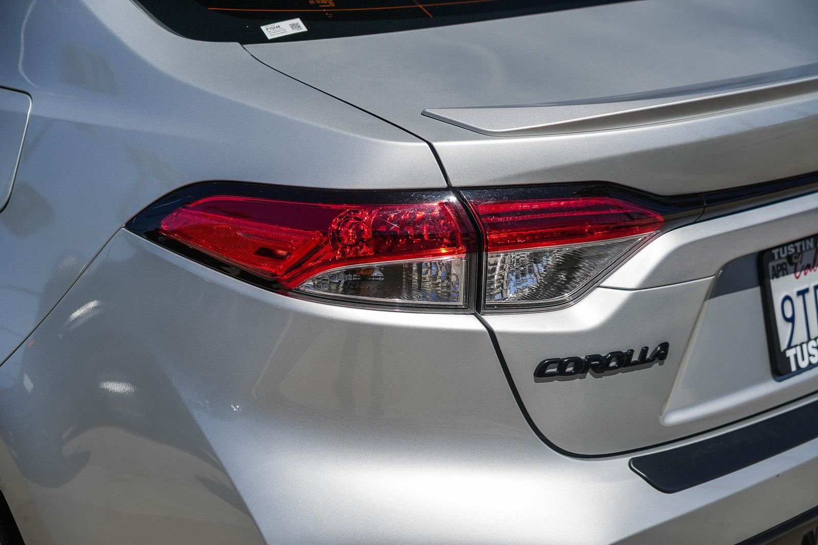 Certified 2025 Toyota Corolla SE w/ SE Premium Package FWD image 9