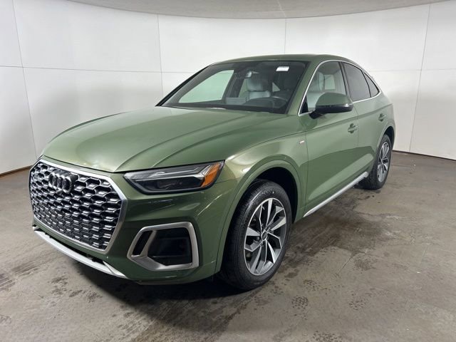 Used 2022 Audi Q5 2.0T Premium w/ Convenience Package image 3