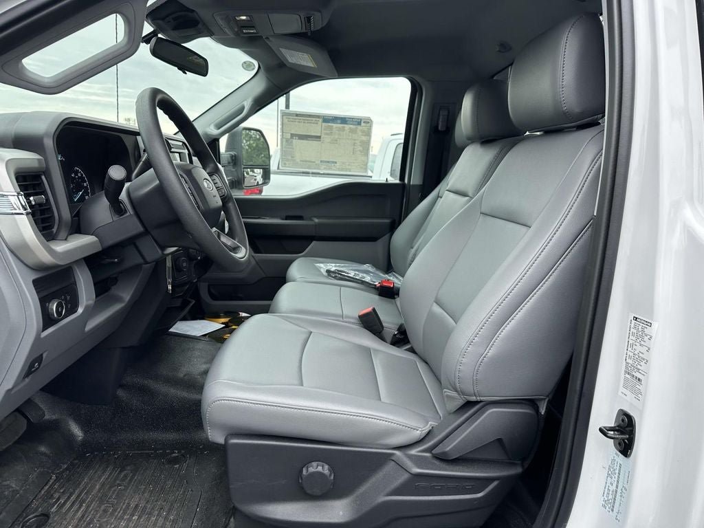 New 2025 Ford F550 2WD Regular Cab Super Duty image 8