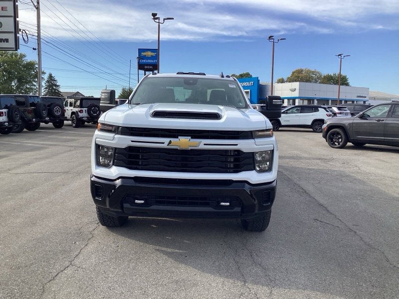 New 2026 Chevrolet Silverado 2500 Custom w/ Custom Convenience Package video 2