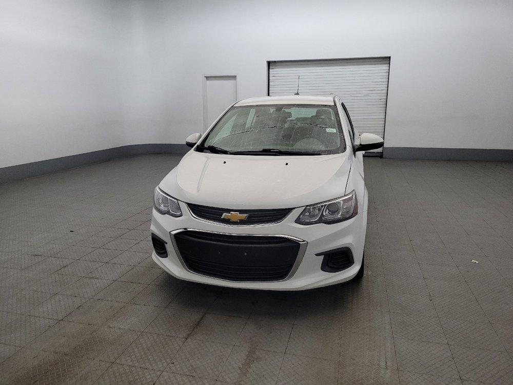 Used 2018 Chevrolet Sonic Premier FWD image 15