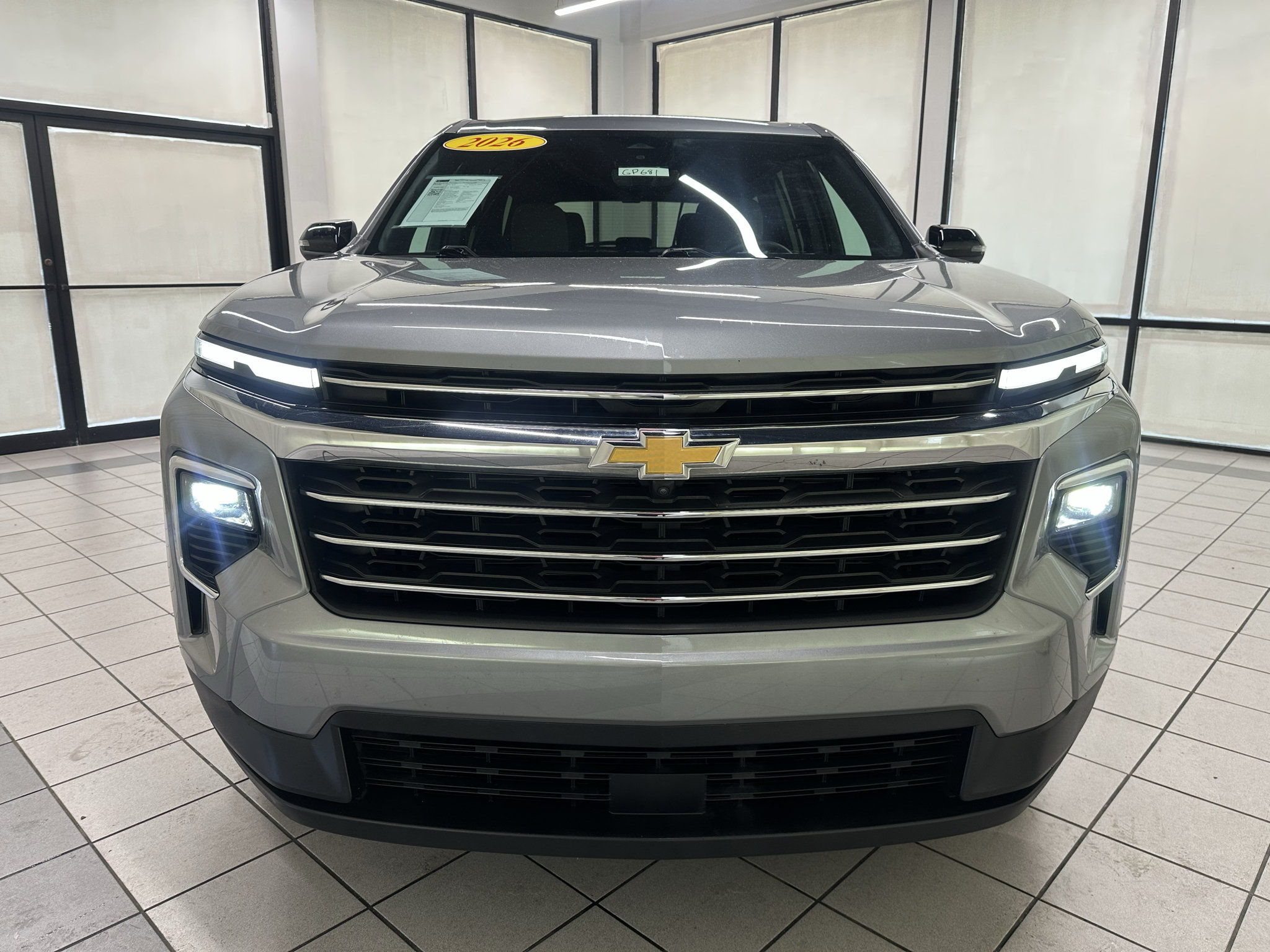 Certified 2026 Chevrolet Traverse LT w/ Driver Confidence Package FWD image 11