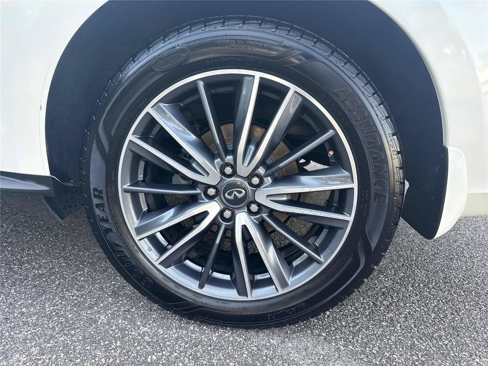 Used 2017 INFINITI QX60 Luxe w/ Deluxe Technology Package AWD/4WD image 33