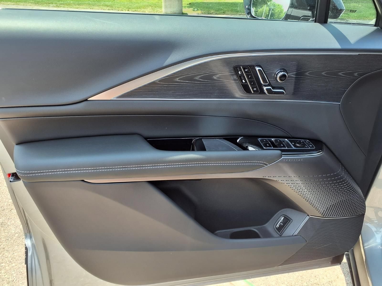 New 2026 Cadillac Lyriq Sport w/ LPO, Floor Liner Package AWD/4WD image 12