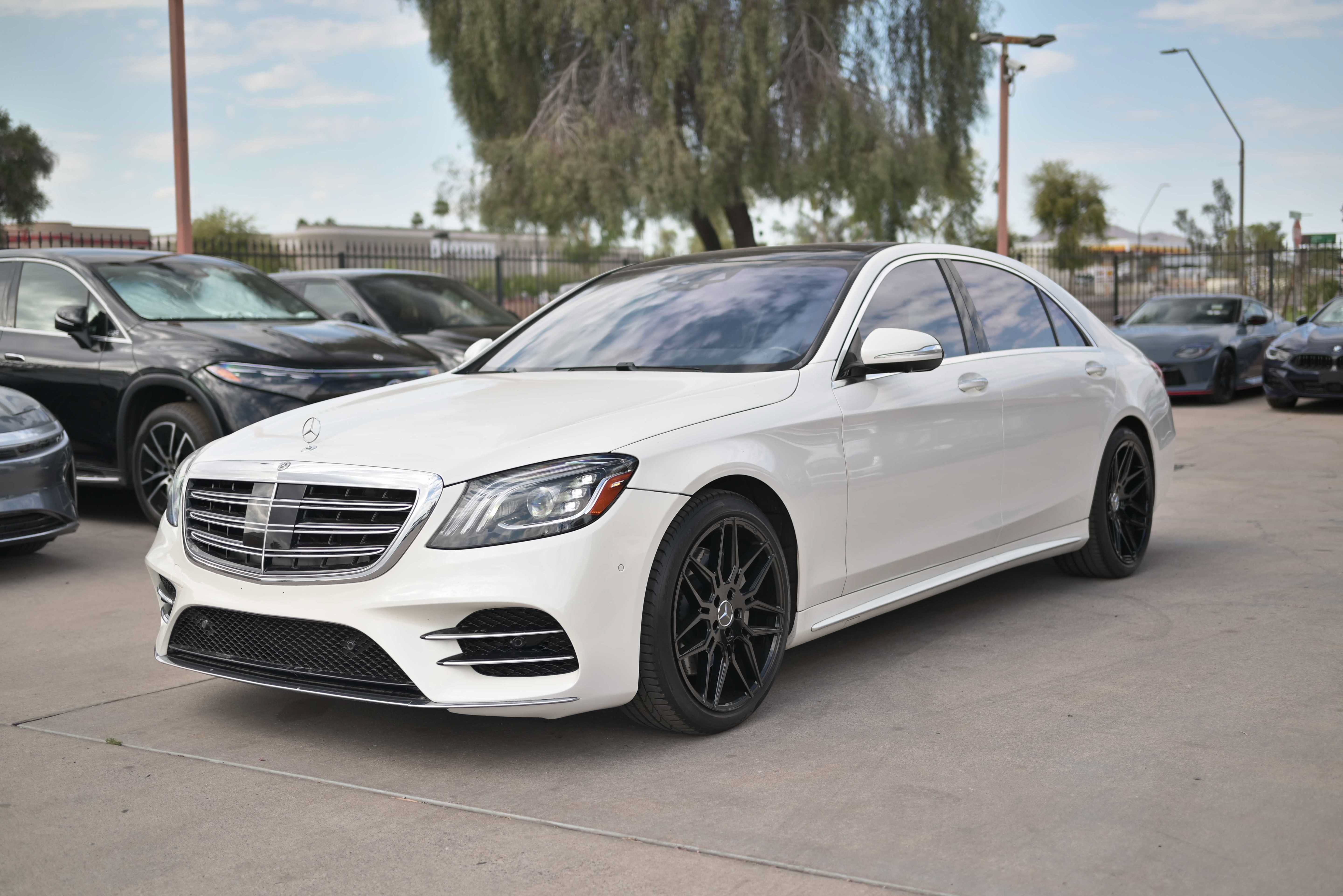 Used 2019 Mercedes-Benz S 560 Sedan w/ AMG Line Exterior image 1