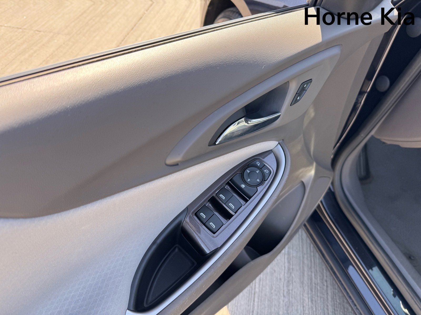 Used 2022 Chevrolet Malibu LS w/ LPO, Convenience Package 1 FWD image 11