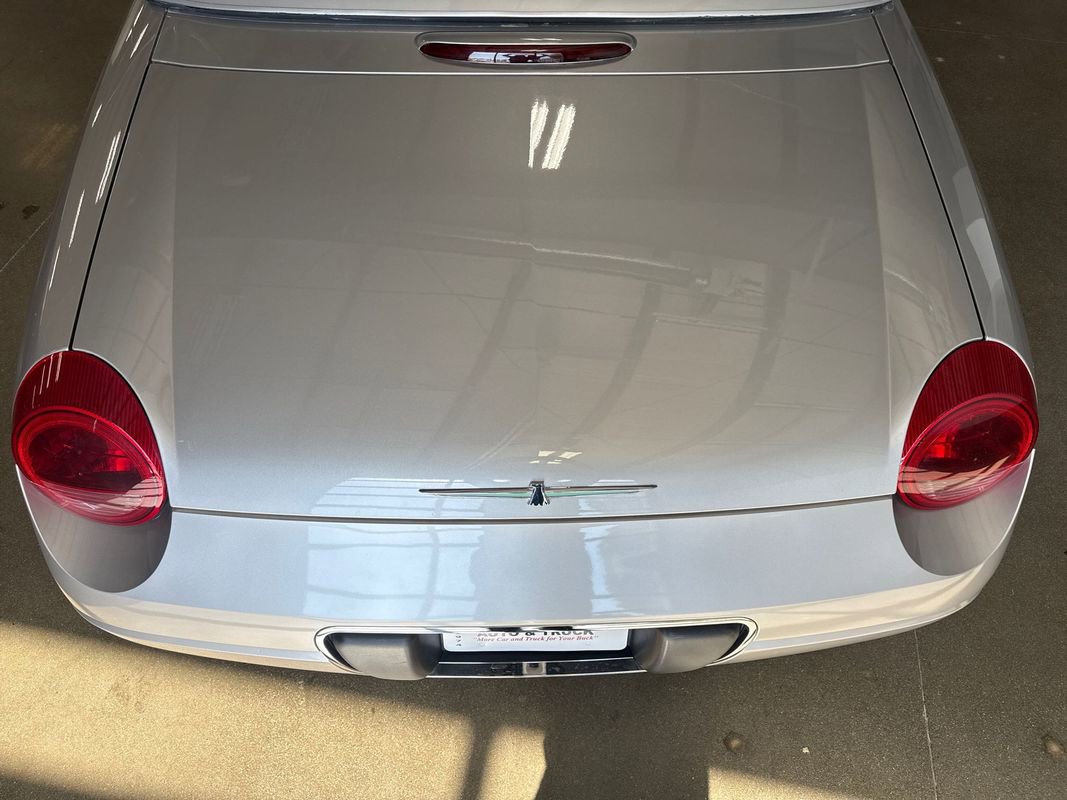 Used 2004 Ford Thunderbird image 54