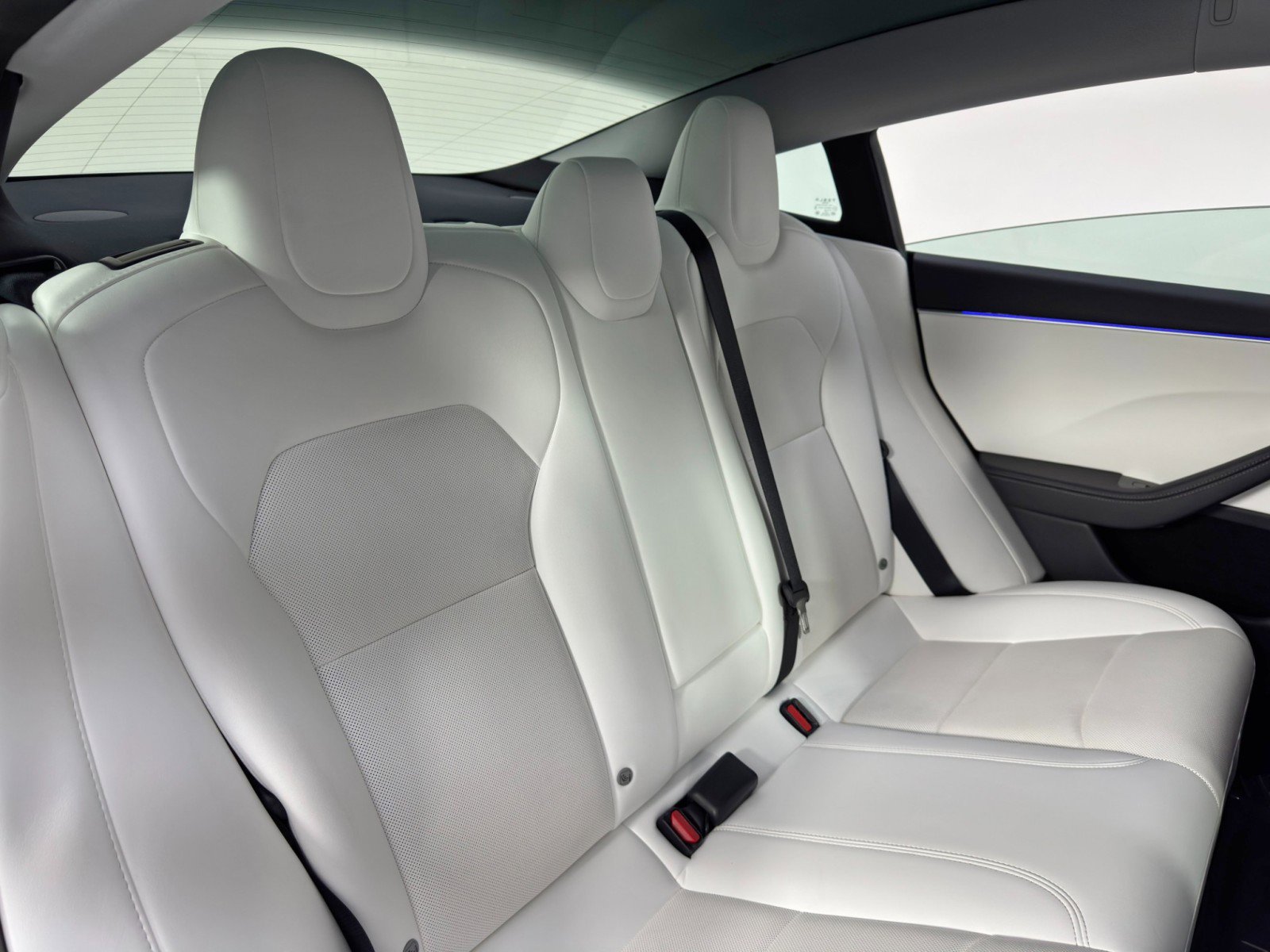 Used 2024 Tesla Model 3 Performance image 41