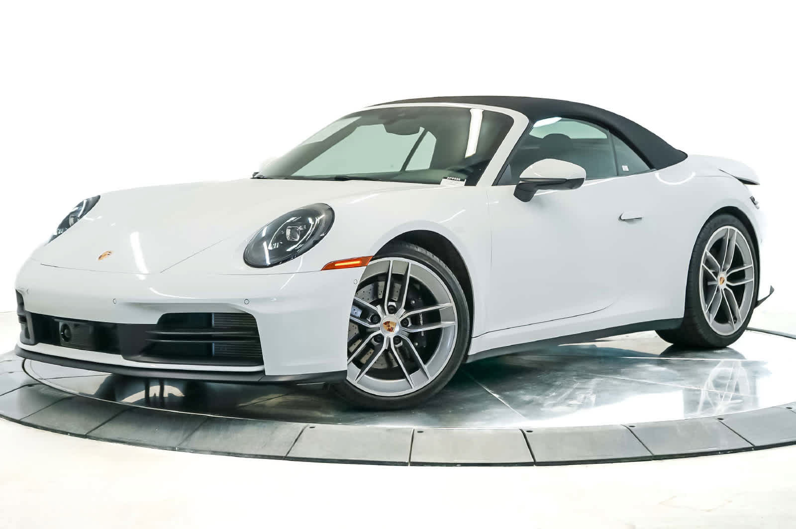 Certified 2025 Porsche 911 Carrera RWD image 1