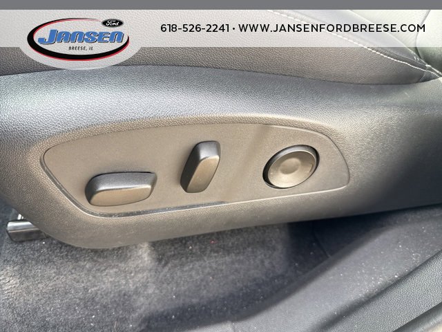 Used 2025 Chevrolet Traverse LT image 9