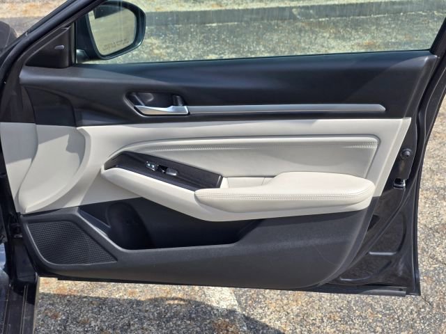 Used 2021 Nissan Altima 2.5 SV FWD image 17