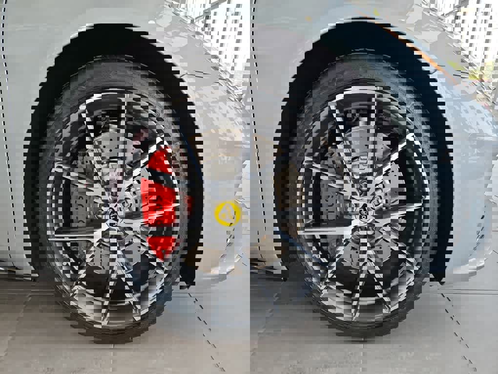 New 2025 Lotus Emira image 21