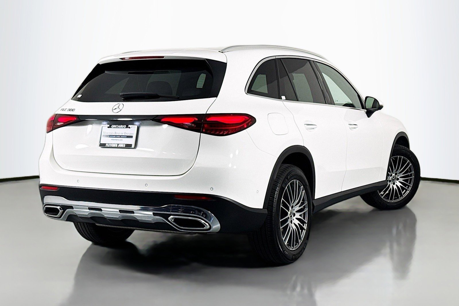 Certified 2025 Mercedes-Benz GLC 300 image 12