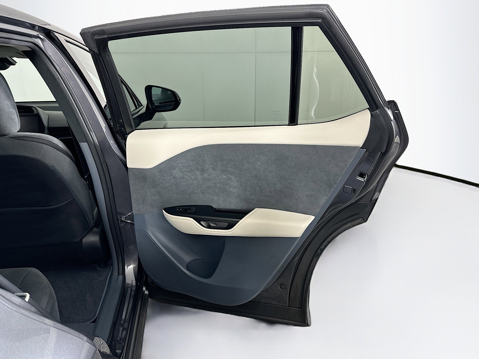 Used 2023 Lexus RZ 450e Premium w/ Accessory Package (Z1) image 30