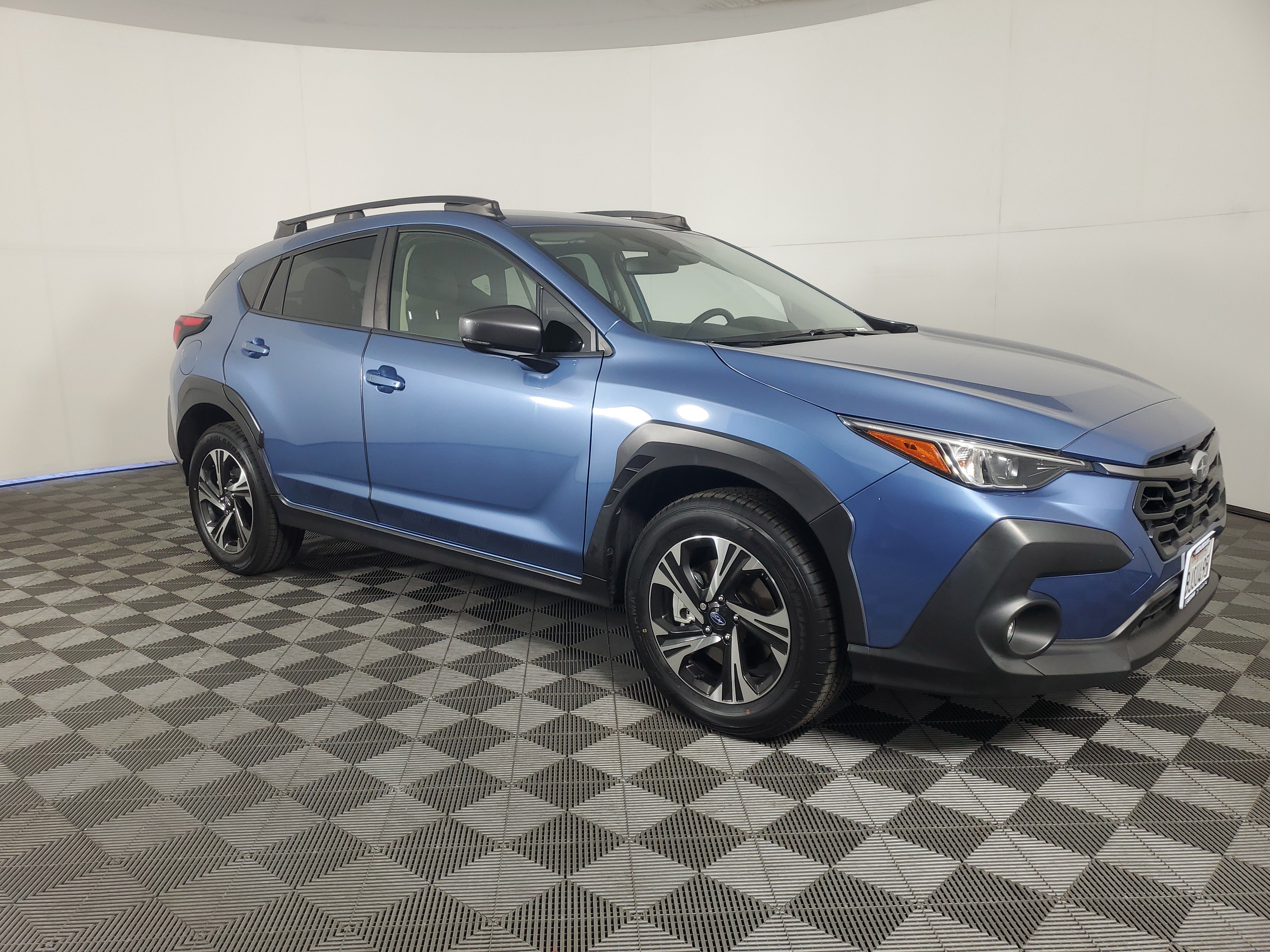 Used 2024 Subaru Crosstrek 2.0i Premium AWD/4WD image 2