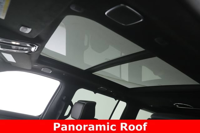 Used 2025 Jeep Grand Wagoneer L Series III w/ Rear Seat Video Group 1 AWD/4WD image 19