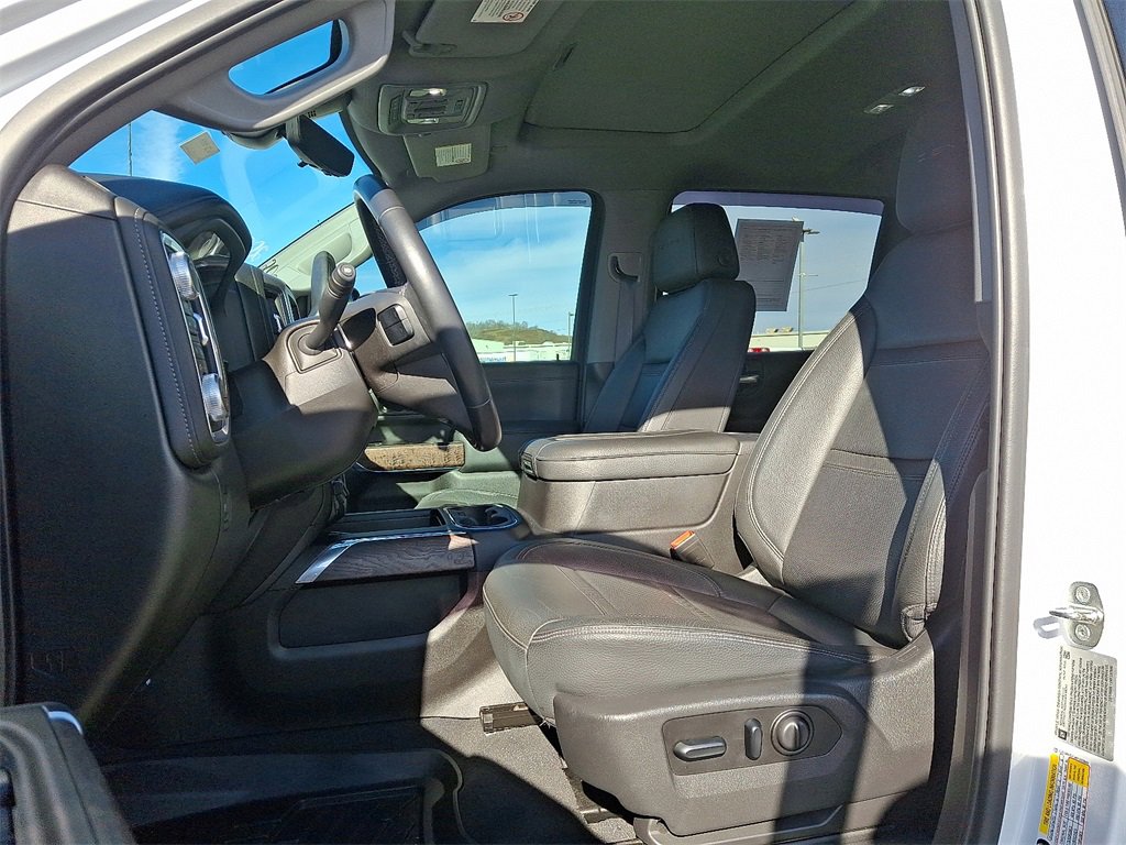 Used 2021 GMC Sierra 3500 Denali w/ Denali Ultimate Package image 13