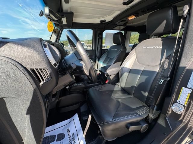 Used 2018 Jeep Wrangler Unlimited Rubicon w/ Cold Weather Group AWD/4WD image 22