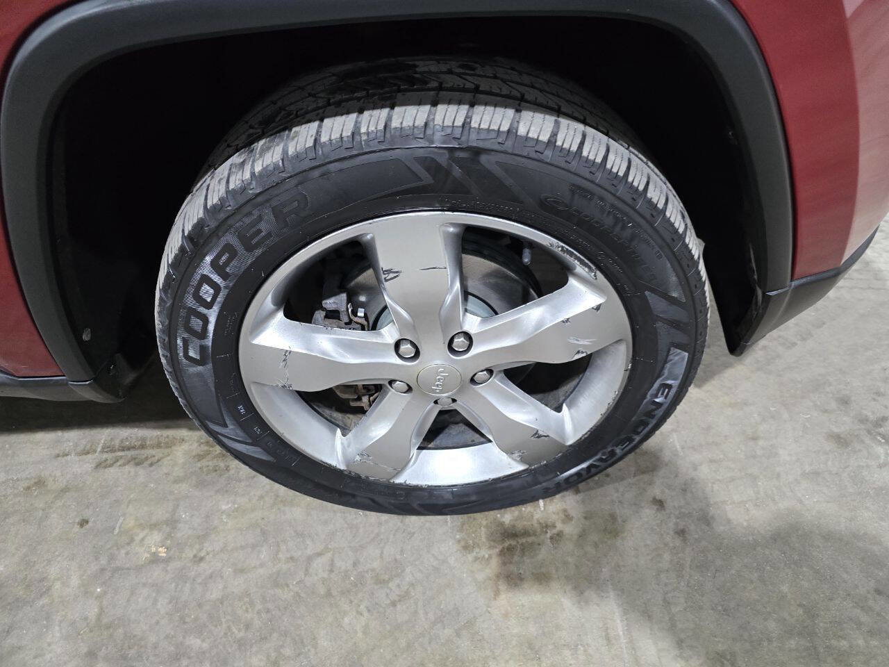 Used 2012 Jeep Grand Cherokee Overland image 22