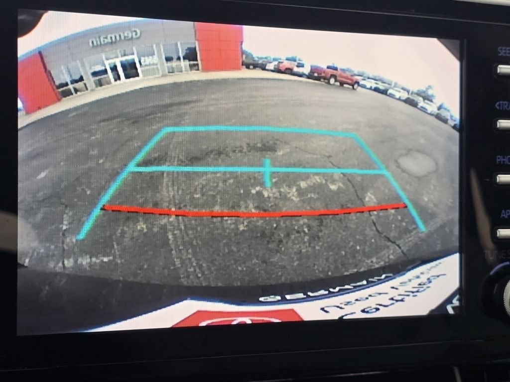 Certified 2024 Toyota Sienna XLE FWD image 6