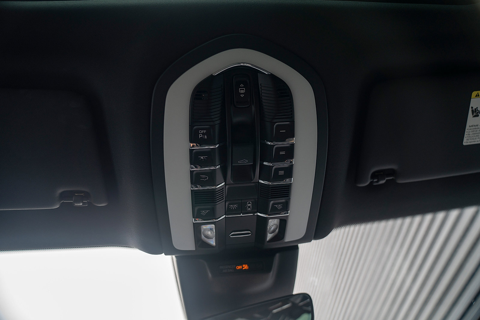 Certified 2026 Porsche Macan AWD/4WD image 10
