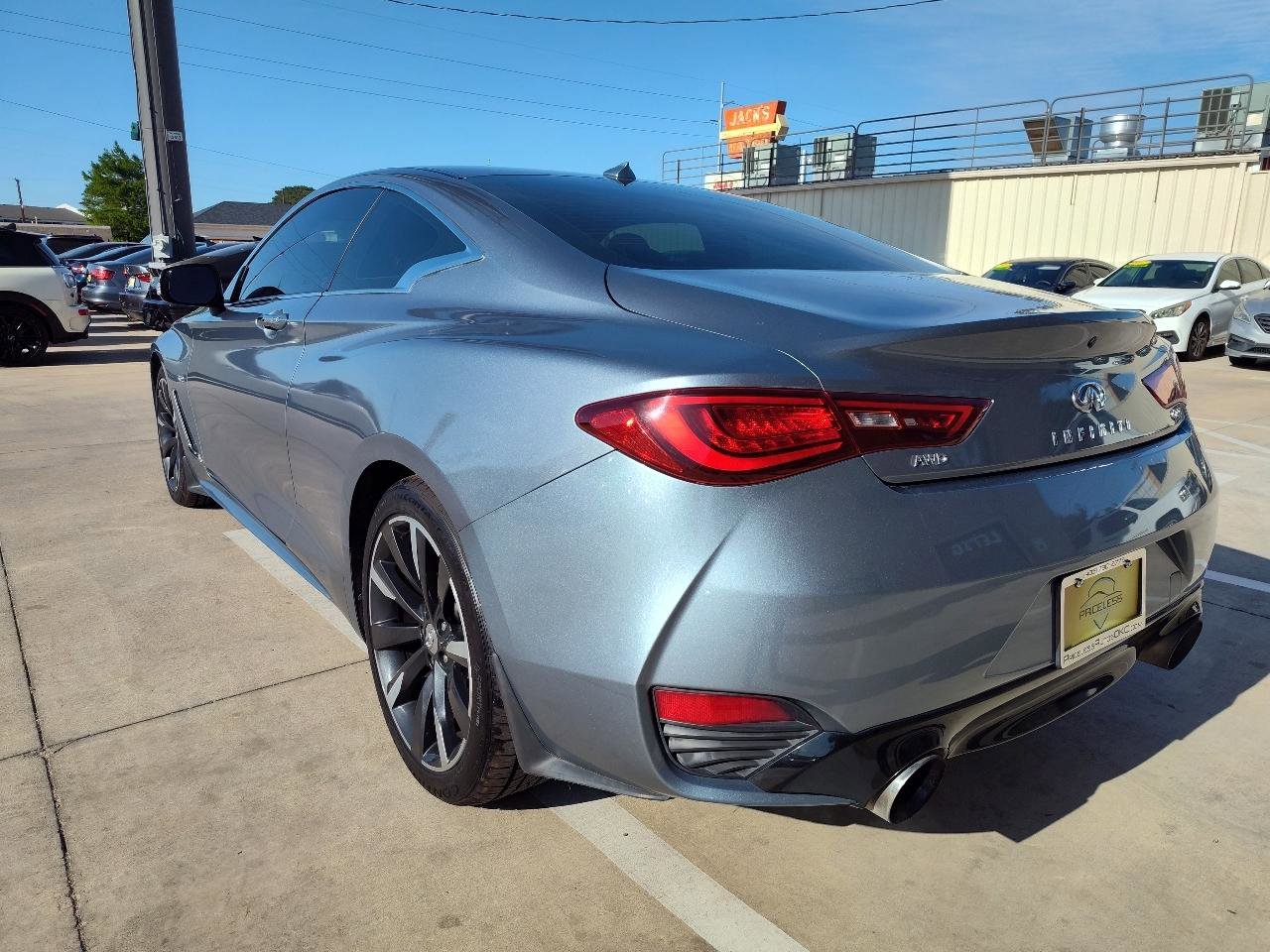Used 2017 INFINITI Q60 3.0t AWD/4WD image 6