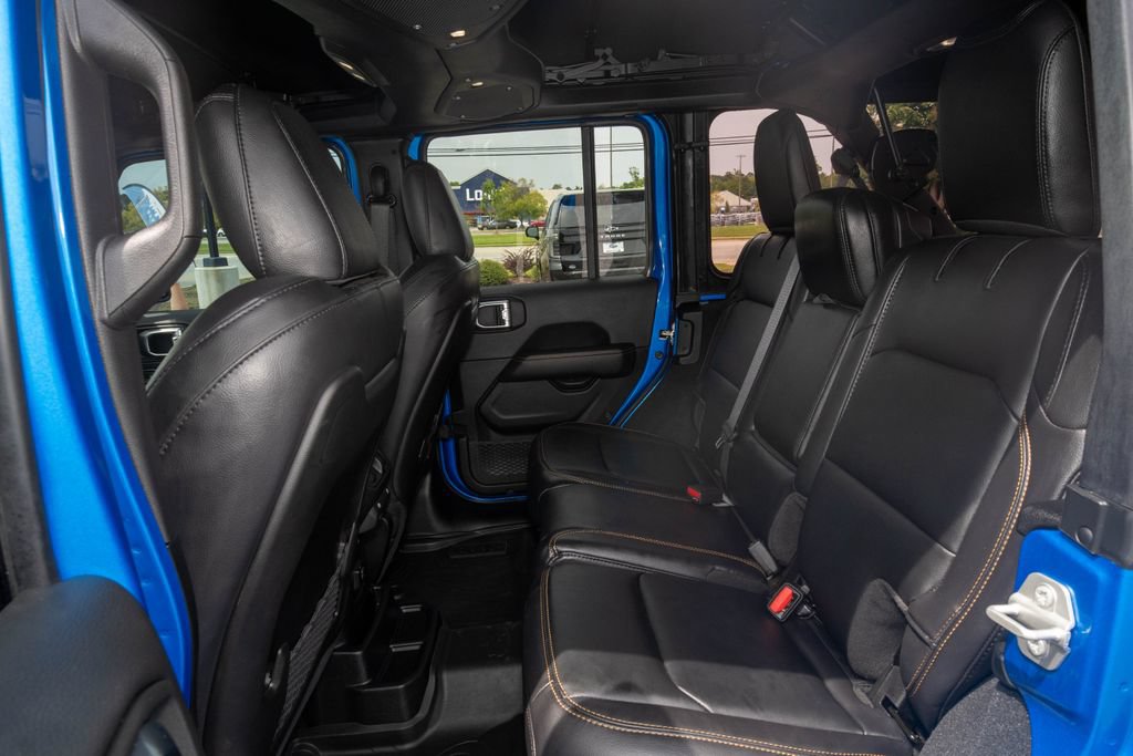Used 2024 Jeep Wrangler Unlimited Sahara w/ Safety Group AWD/4WD image 17