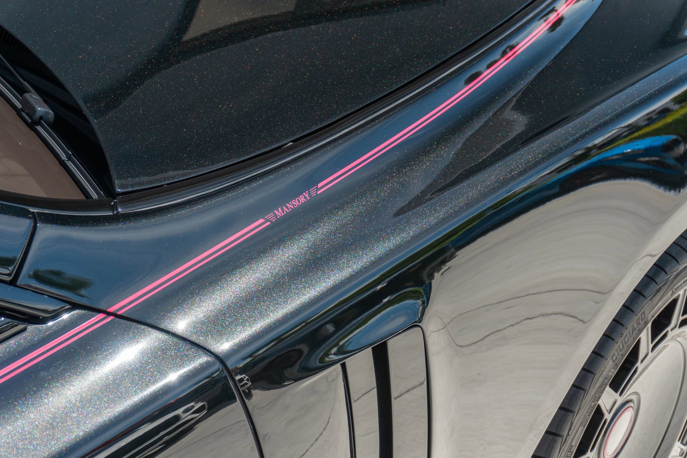 Used 2023 Rolls-Royce Phantom Sedan RWD image 36