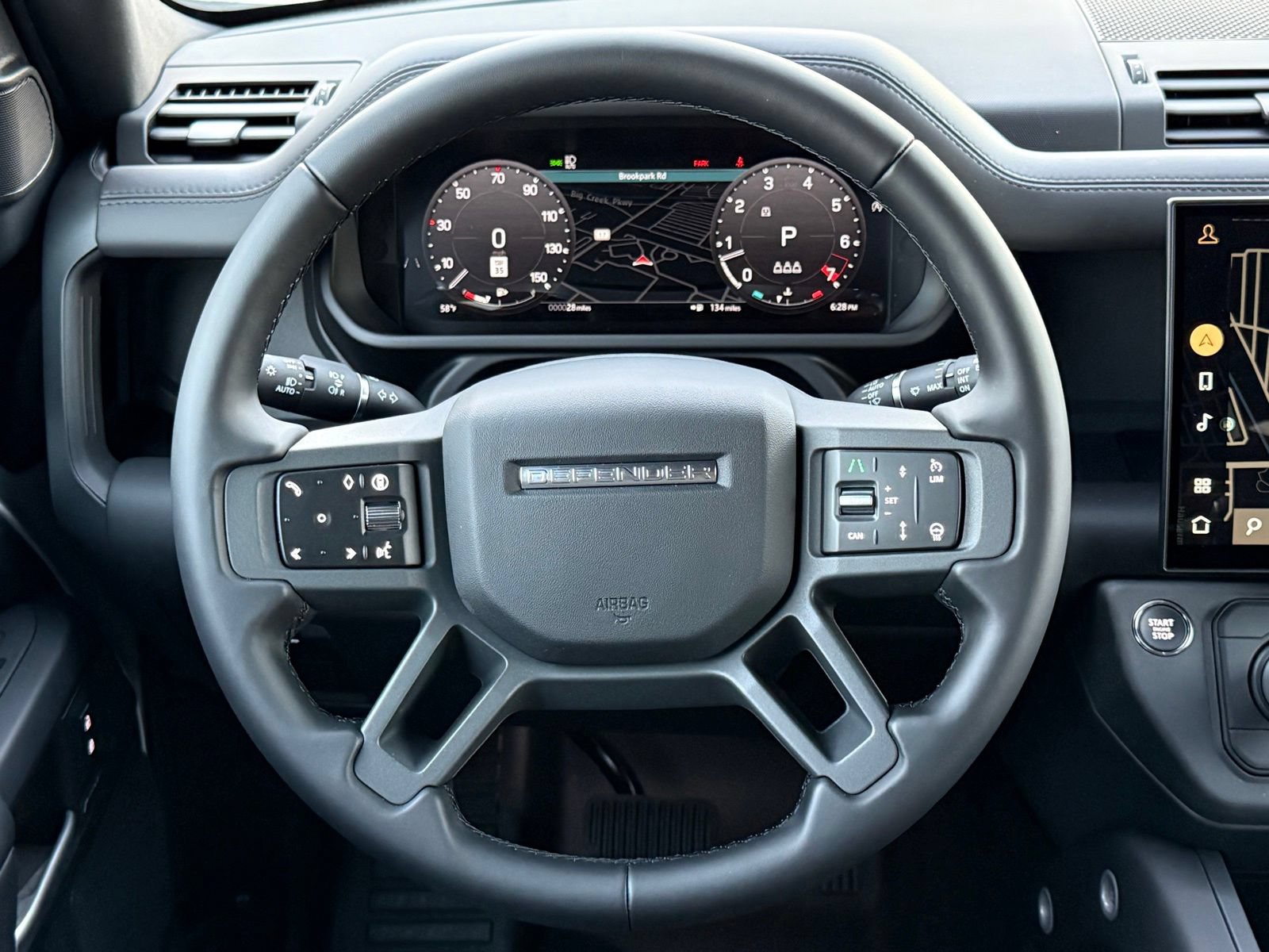 New 2026 Land Rover Defender 110 S AWD/4WD image 31