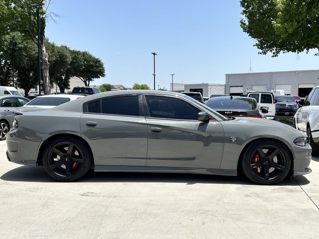 Used 2018 Dodge Charger SRT Hellcat RWD image 3