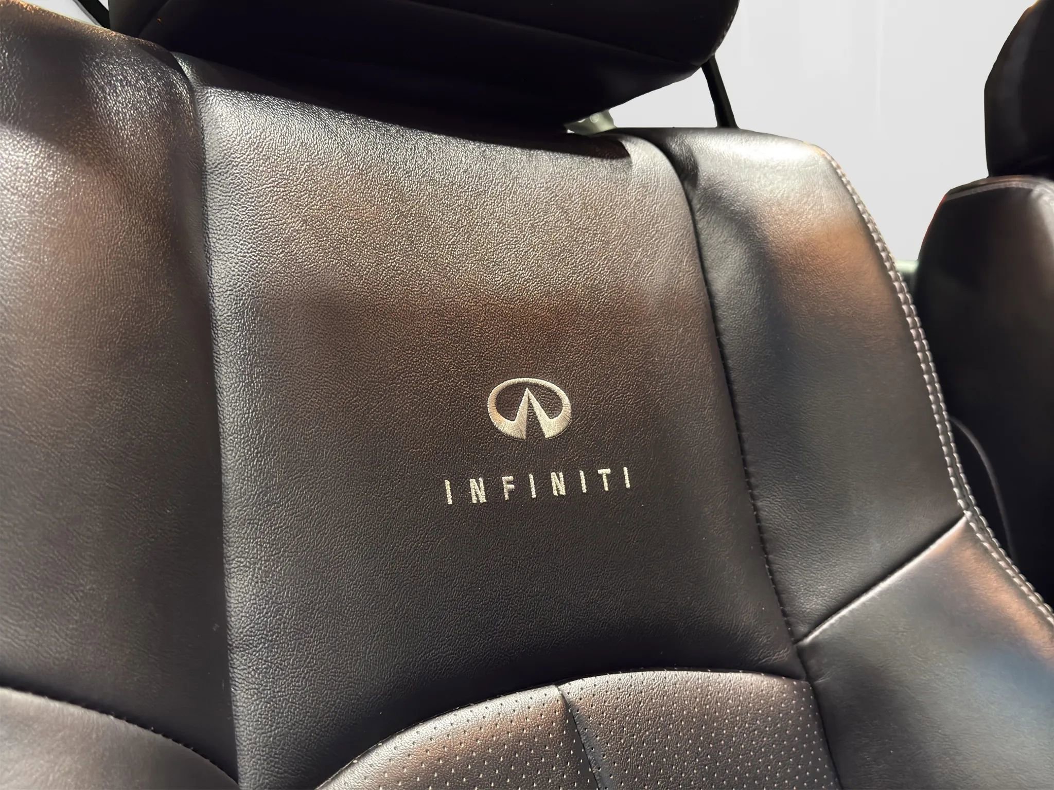 Used 2013 INFINITI G37 Journey w/ Premium Pkg image 42