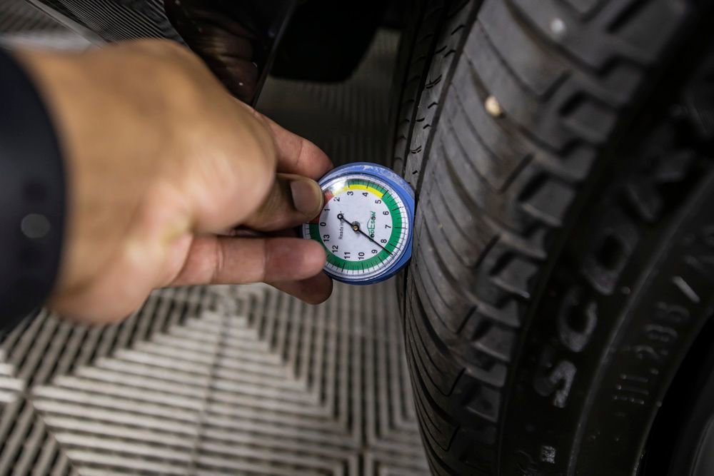 Used 2025 Land Rover Range Rover SE image 46