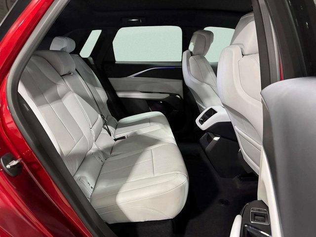 Used 2024 Cadillac Lyriq Luxury w/ LPO, Floor Liner Package image 26