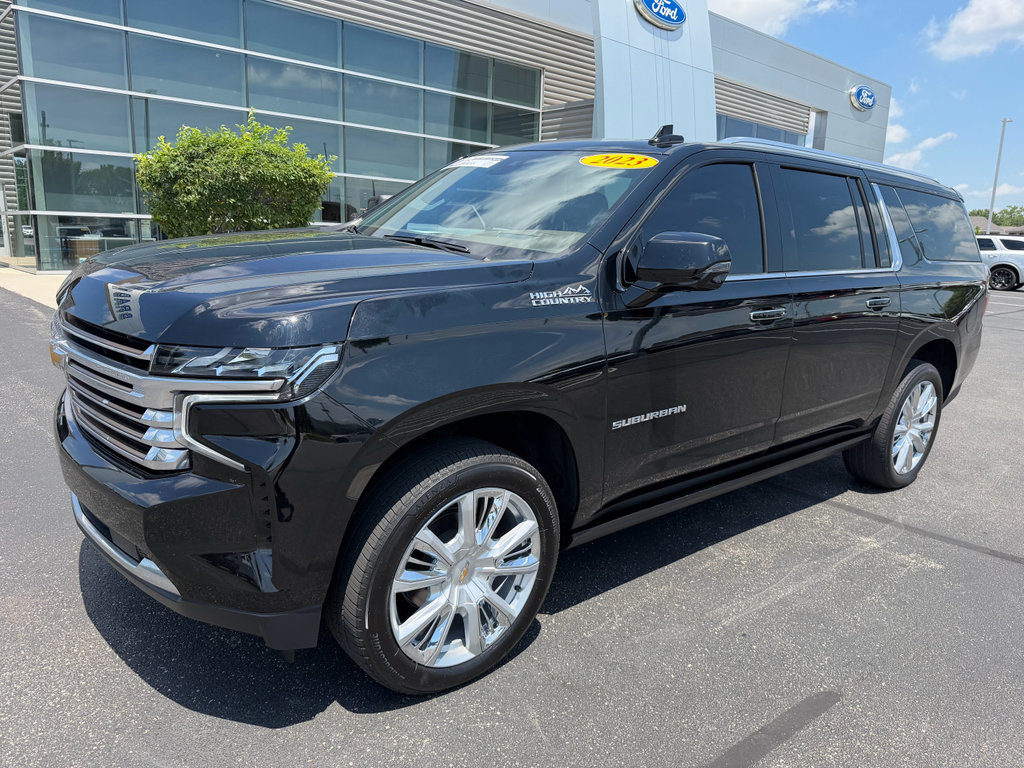 Used 2023 Chevrolet Suburban High Country AWD/4WD image 2