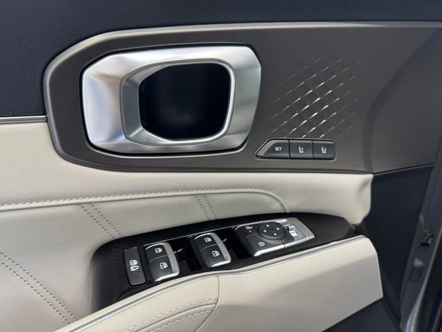 Used 2025 Kia Sorento SX Prestige image 34
