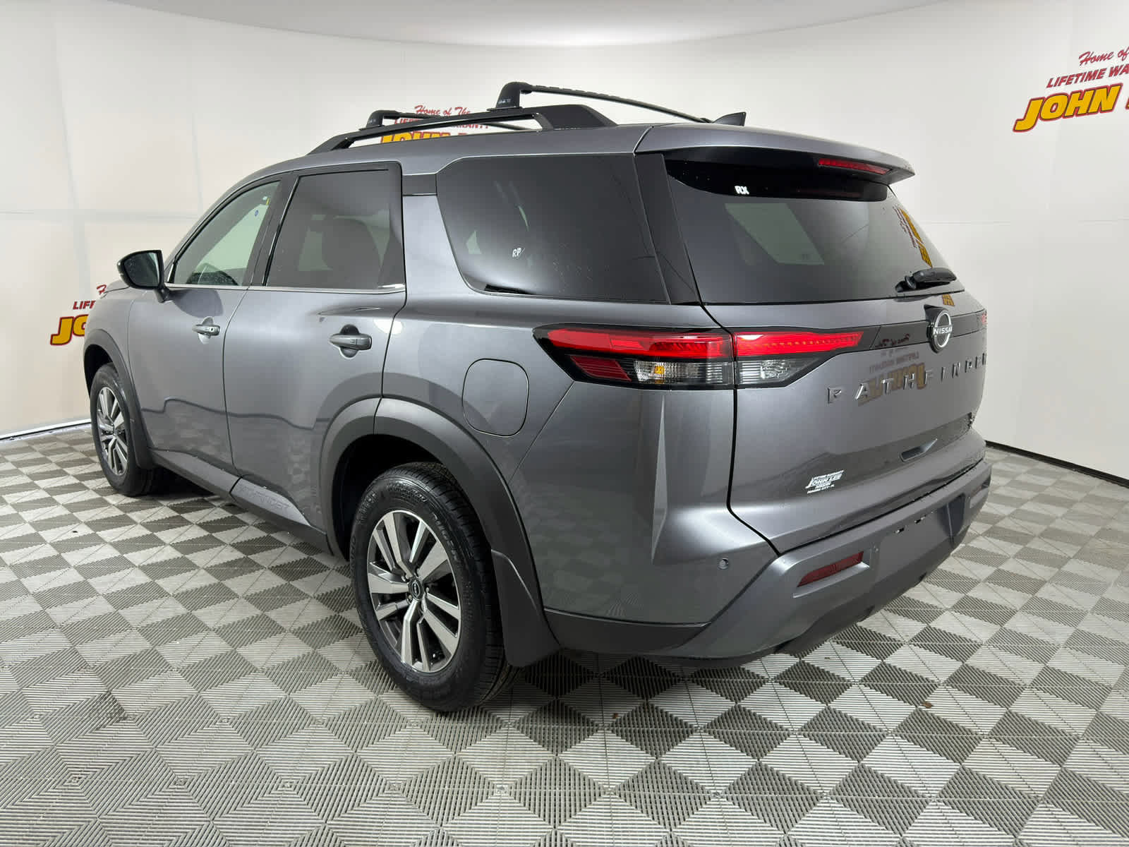 New 2026 Nissan Pathfinder SL image 3
