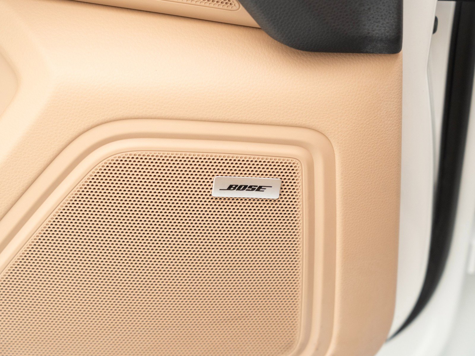 Certified 2025 Porsche Macan image 22