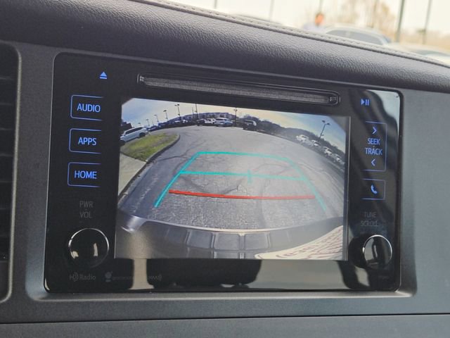 Used 2017 Toyota Sienna XLE FWD image 28
