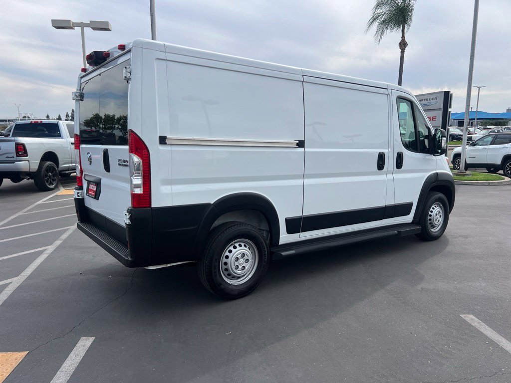 Used 2025 RAM ProMaster 2500 w/ U-Haul Equipment Group FWD image 11